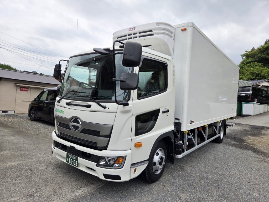今月は冷凍車が納車されました